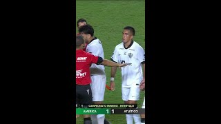 TRETA ENTRE SAMPAOLI E VALEMTIM DURANTE AMÉRICA X ATLÉTICO | #shorts | ge.globo