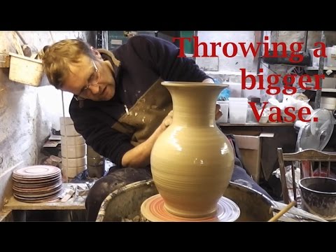 Throwing / Making a larger new shaped Pottery Vase on the Wheel