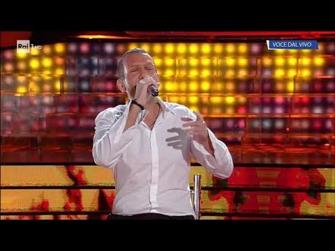 Antonio Mezzancella è Biagio Antonacci: "Sognami" - Tale e Quale Show 23/11/2018