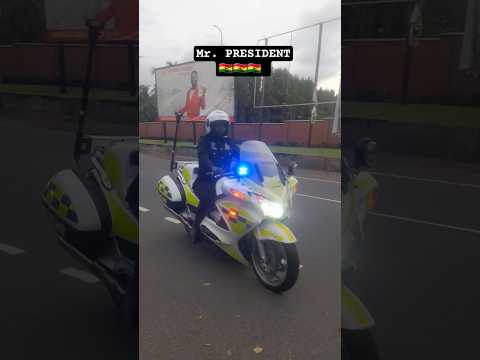 I like how simple President Mahama's convoy is 🇬🇭🇬🇭 #ghana #courierlife #president #armouredvehicle