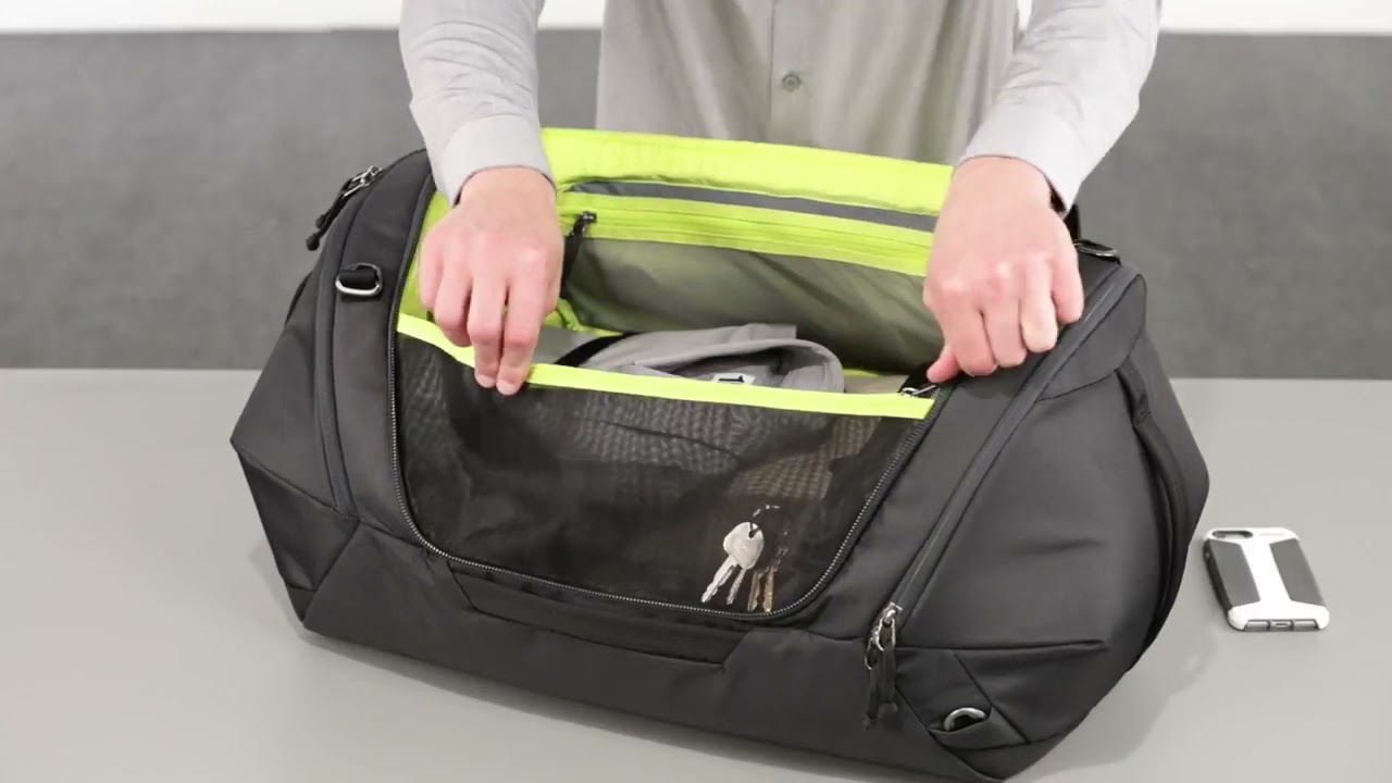 Дорожня сумка THULE Subterra Weekender Duffel 60L TSWD360 (Чорний) video preview