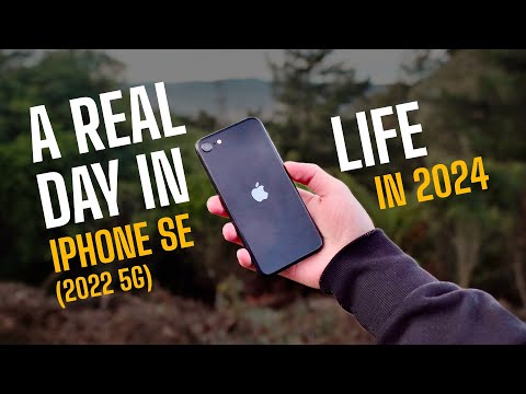 USING the iPhone SE (2022) in 2024! - A Real Day in Life