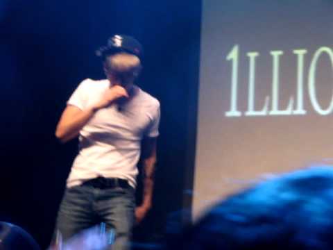 110814 ILLINAIRE WAY CONCERT - Touch the sky