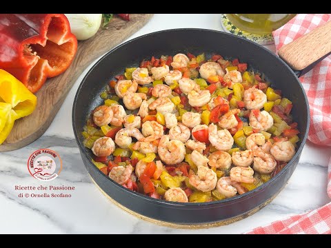 Gamberi con peperoni alla salsa di soia, piatto veloce e a dir poco delizioso Ricette che Passione