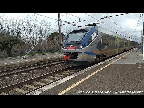 Treno Regionale 19475 con Jazz ETR425.108 per Piombino M.ma -Arrivo e Partenza - Castagneto Carducci
