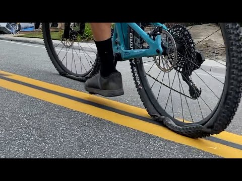 50g, Easy Install, Keeping the Tires on at 0 PSI - Vittoria Air Liner Light MTB Inserts