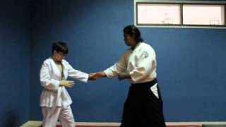 preview picture of video 'tenshin aikido ,kemang dojo ,katate dori suriage variation'