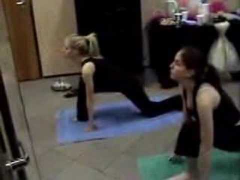 download lagu mp3 mp4 Avril Lavigne Workout, download lagu Avril Lavigne Workout gratis, unduh video klip Avril Lavigne Workout