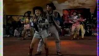 Onda Vaselina, Bailando de Brinquito