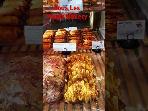 Pastelaria, pães e café no Tous les Jours. #pastry #buns