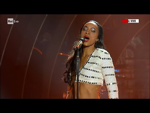 Kelly Joyce - Sade canta " Smooth operator" - Tale e Quale Show 08/11/2024