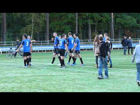 Radość po meczu. Hanza Goleniów 4 - 1 Dęby Rogowo (B-klasa).MOV