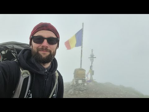Am urcat cel mai înalt munte din Romania | Vârful Moldoveanu 2544m ✌