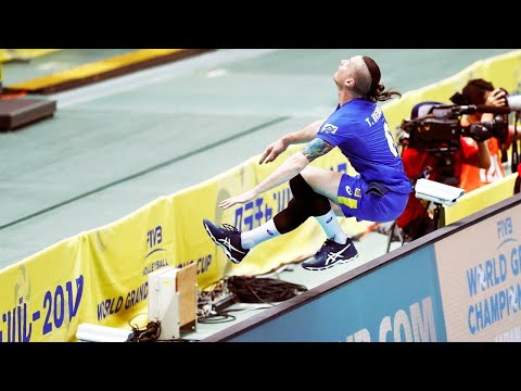 Top 30 Crazy Volleyball Libero Saves (Digs)