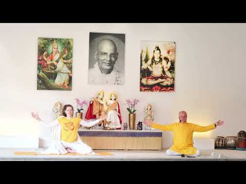 Jubiläums-Yogastunde für den Frieden mit Sukadev