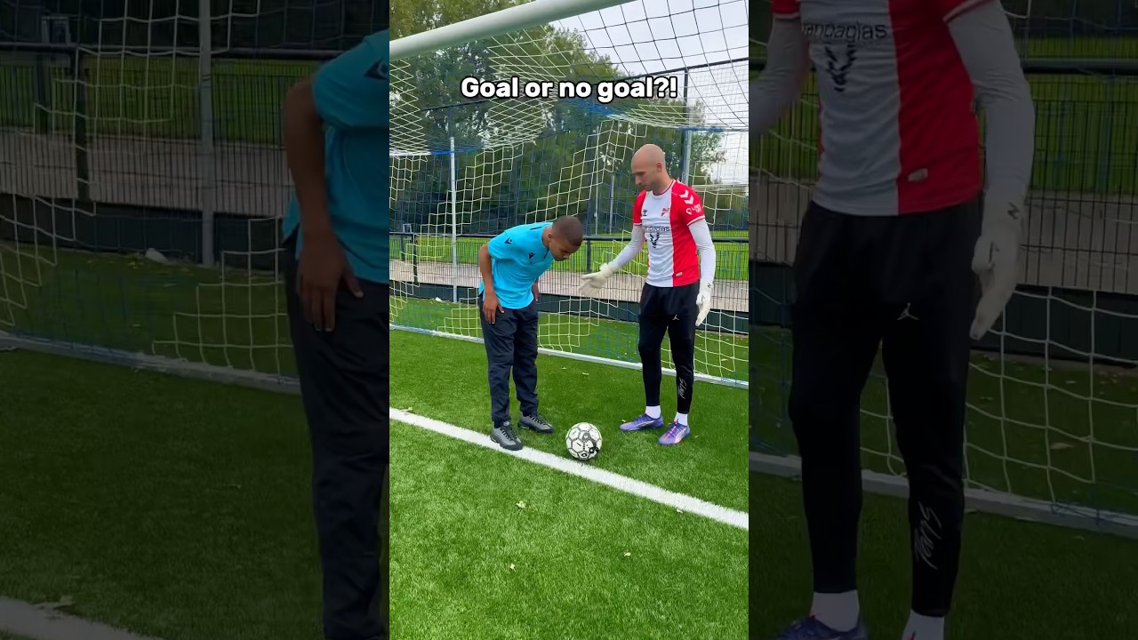 Is the VAR right?!😱#footballplayer #futbol #soccerplayer #soccer #football #futbolista #var *ad