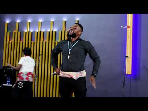 Collins the machine live on stage in kabwe Chapel (ndinekongole yamalumbo)