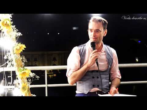 Răzvan Țupa citește din poeziile sale