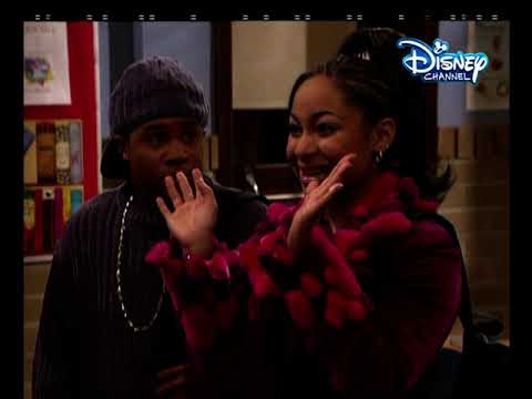 Raven’s mom her new teacher? 😳| That's so Raven | S1 Ep 11 | @disneyindia