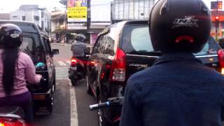 preview picture of video 'Motorbike ride in Yogjakarta'