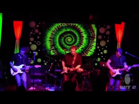 2015 12 25   Strange Shape   Strange Night 2015   07   A Slightly Crazy Jam