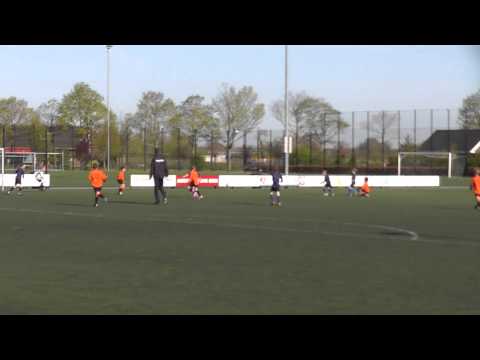 4 mei 2013 VV De Meern E2 - PVC E1 com 4-2 Doelpunt Maurits, assist Delano