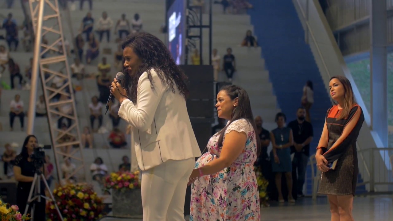 Testemunhos de Vida durante a II Conferencia Mulheres de Pentecostes que ocorreu na Canção Nova - SP
