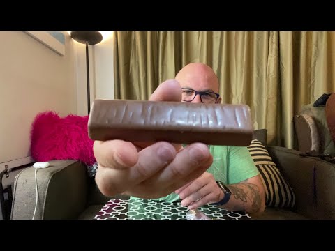 boinger eats a Cadbury Wispa Gold bar (from the UK)