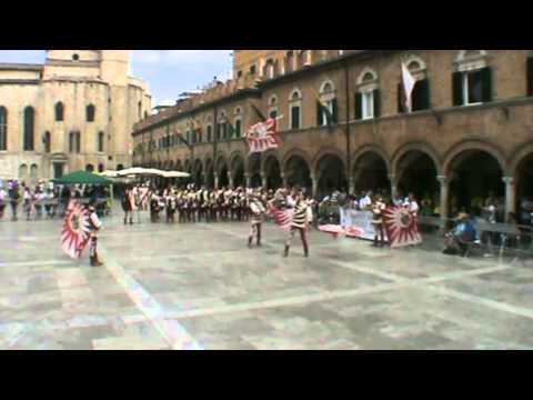 Tenzone Aurea 2013 Ascoli - Coppia Sbandieratori e Balestrieri di Volterra - Pescucci /Paladi