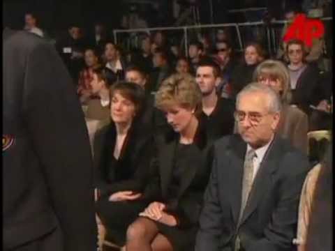 Princess Diana at London Fashion Show