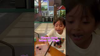 Download lagu EMERGENCY‼️LEIKA'S TEETH FELL OUT AT ONCE IN BOGOR SAFARI PARK😱 #leika #shorts #viral mp3