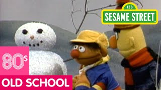 Sesame Street: How to Build a Snowman (with Bert and Ernie)