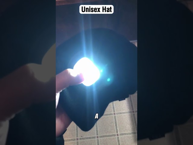 Vídeo relacionado con TAGVO USB Recargable Beanie Cap, iluminación y destellando Modos de Alarma 8 LED Manos Libres Linterna, fácil instalación Quick Release Headlamp Beanie, Unisex Winter Warmer Knit Cap Hat