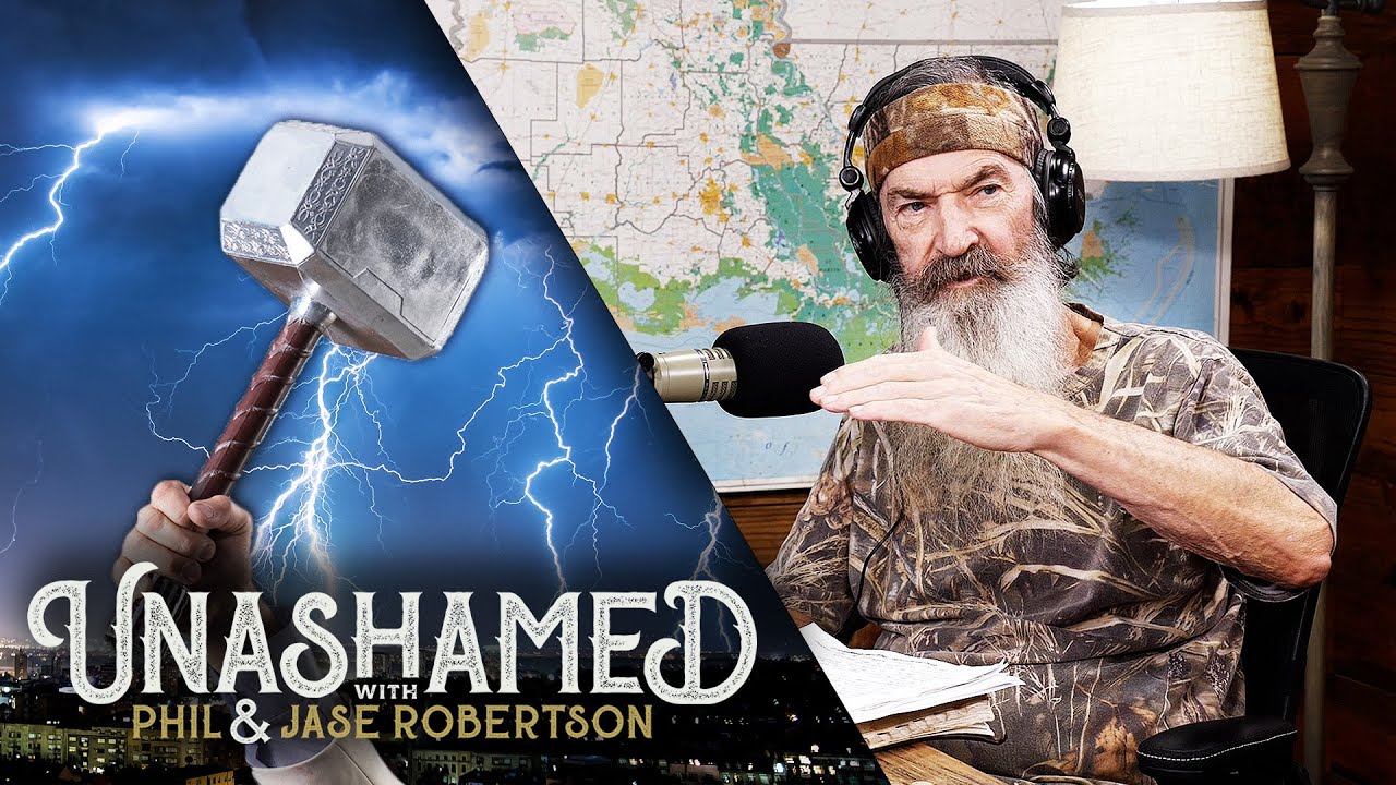 Ep 671 | Phil Pulls a ‘Thor’ on a Crowd of People & Jase Totally Bombs His Last Speech