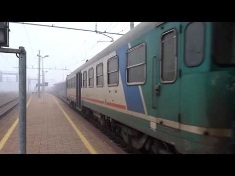 REGIONALE TRENORD PER PAVIA CON DUE BELLE ALN 668
