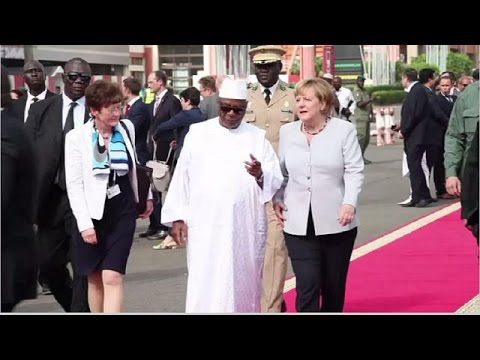 Mali: Merkel parle de soutien militaire et aide au développement