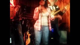 Precious sings Trisha Yearwood That&#39;s What I Like About You, live at Joe&#39;s Great American Bar