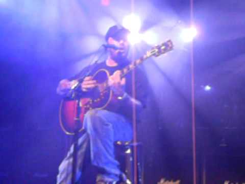 Aaron Lewis (Staind) and Shaun Morgan (Seether) - Epiphany live