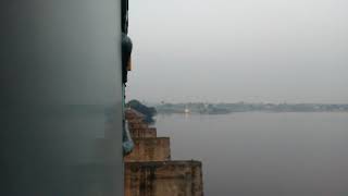 preview picture of video 'BHIMA river BRIDGE, 17032 Hyderabad Mumbai Express'