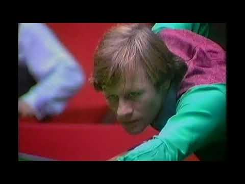 Bill Werbeniuk vs Alex Higgins at the WC 1983