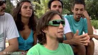 O charme desarrumado da banda Tono