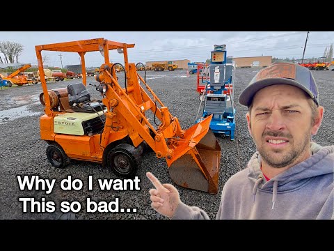 Finding Treasures At The Equipment Auction!   (I’m bidding on it)