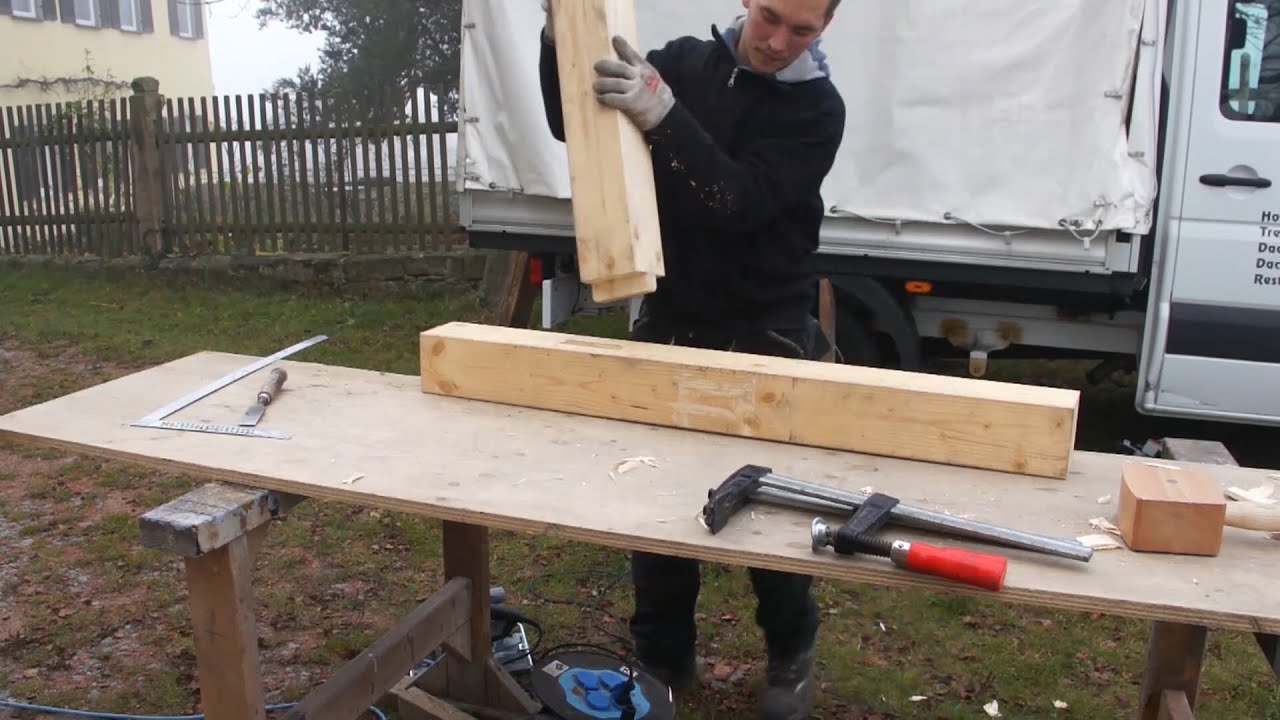 Zimmerer/Zimmerin - Ausbildung im Handwerk - azubiTV.de