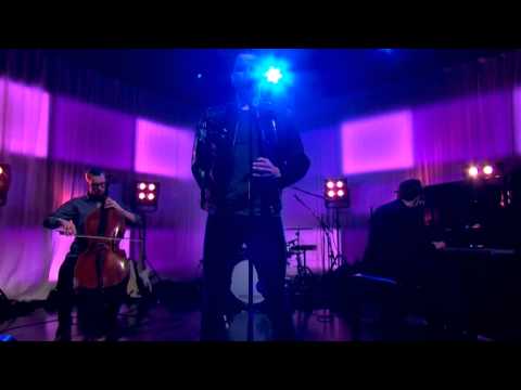 Martin Stenmarck - När änglarna går hem (Live @ Nyhetsmorgon)