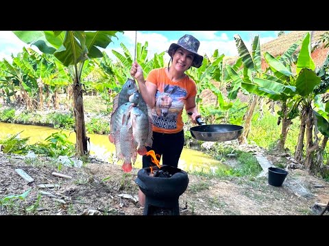 Fun in the countryside is fishing in the backyard, look at how many fish we caught