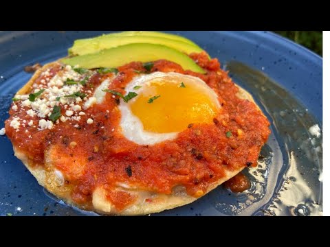 HUEVOS RANCHEROS | ALE DE NAVA