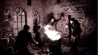 BLUNT - SAILING DOWN THE GUTTER ON A BOTTLE OF BOURBON(watch in 720p)