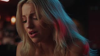 Halle Kearns - Happy In This Bar [Official Music Video]