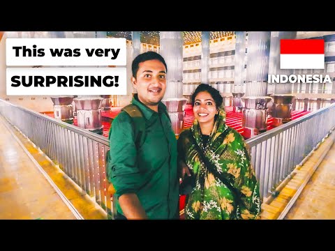 Our FIRST TIME IN JAKARTA just got more interesting! FIRST IMPRESSIONS continued 🇮🇩