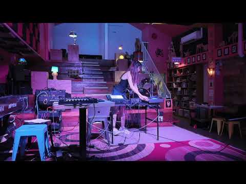 Bethanie - "Oh, That Summertime!" Live at pinkFROG Cafe